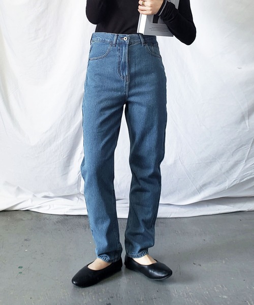 me+em select(ミームセレクト)の「ハイウエストテーパードデニムパンツ(デニムパンツ・レディース・ホワイト/ブラック/ブルー・MEDIUM/LARGE)」の8枚目の写真