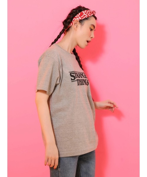 Green Parks(グリーンパークス)の「■STRANGER THINGS FriendsT(Tシャツ/カットソー・レディース・グレー・FREE)」の6枚目の写真