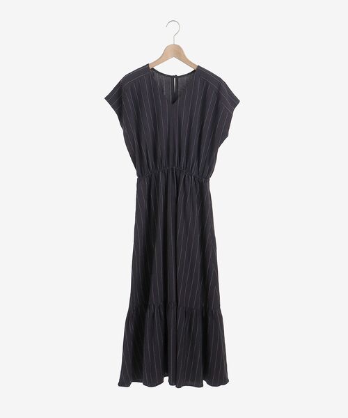 le.coeur blanc(ルクールブラン)の「ピンストライプティアードワンピース(ワンピース・レディース・ベージュ/ネイビー・38)」の22枚目の写真