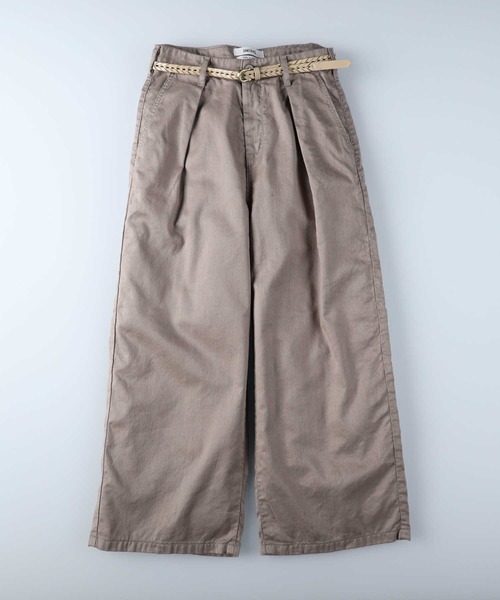 SOMETHING(サムシング)の「【SOMETHING】ベルト付きタックワイドパンツ(その他パンツ・レディース・ベージュ・XS/M/S)」の9枚目の写真