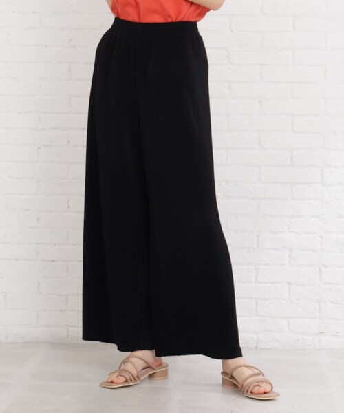 Cutie Blonde(キューティーブロンド)の「◆【S-L】カラープリーツパンツ(その他パンツ・レディース・アイボリー/ダークグリーン/ブラック/黄緑系・02/01/03)」の1枚目の写真