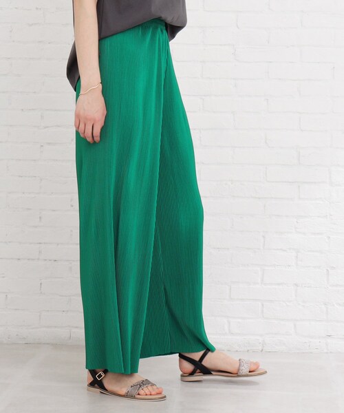 Cutie Blonde(キューティーブロンド)の「◆【S-L】カラープリーツパンツ(その他パンツ・レディース・アイボリー/ダークグリーン/ブラック/黄緑系・02/01/03)」の10枚目の写真