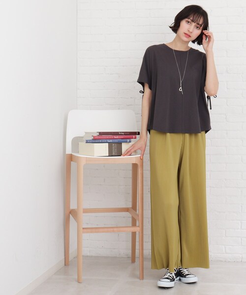 Cutie Blonde(キューティーブロンド)の「◆【S-L】カラープリーツパンツ(その他パンツ・レディース・アイボリー/ダークグリーン/ブラック/黄緑系・02/01/03)」の16枚目の写真