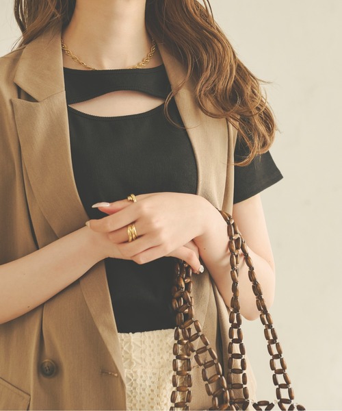 Ambre Neige(アンブルネージュ)の「2WAYカッティングトップス/WEB/EC限定商品(Tシャツ/カットソー・レディース・ブラック/アイボリー/ベビーピンク・FREE)」の3枚目の写真