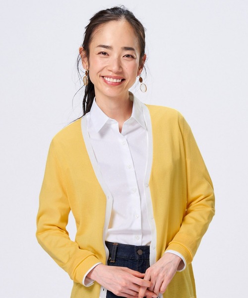 TOKYO SHIRTS(トウキョウシャツ)の「配色Vネック ベーシックニットカーディガン(カーディガン/ボレロ・レディース・サックスブルー/ネイビー/ライトグレー/ライトベージュ/イエロー/オリーブ/サーモンピンク・M/L)」の1枚目の写真