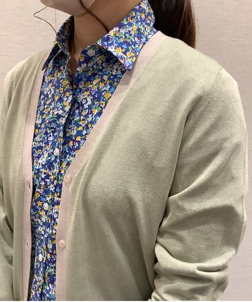 TOKYO SHIRTS(トウキョウシャツ)の「配色Vネック ベーシックニットカーディガン(カーディガン/ボレロ・レディース・サックスブルー/ネイビー/ライトグレー/ライトベージュ/イエロー/オリーブ/サーモンピンク・M/L)」の8枚目の写真