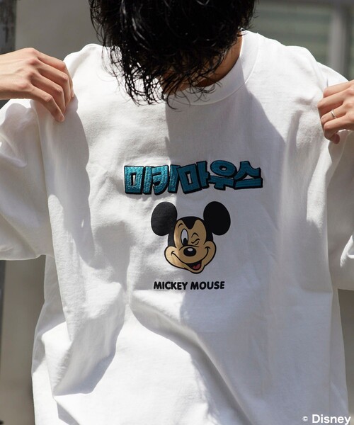 FREAK'S STORE（フリークスストア）の「FREAK'S STORE/フリークスストア DISNY ハングル刺繍 ミッキーTEE/半袖Tシャツ（Tシャツ/カットソー・メンズ・ホワイト/ライトグレー/ブラック/オリーブ/ブルー・SMALL/MEDIUM/LARGE）」の2枚目の写真