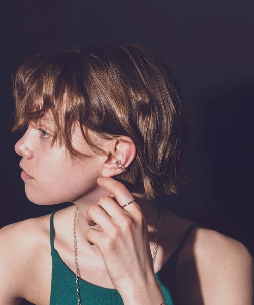 and cloud(アンドクラウド)の「Capture Chain Earcuff(イヤーカフ・レディース・イエローゴールド/シルバー/ブラック・FREE)」の5枚目の写真