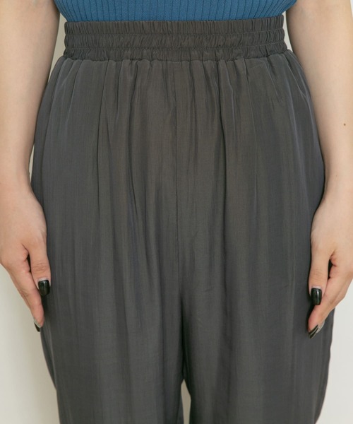 UR Lab.(アーバンリサーチラボ)の「サテンジョガーパンツ(その他パンツ・レディース・ブラック/チャコールグレー/ライトブラウン・FREE)」の21枚目の写真