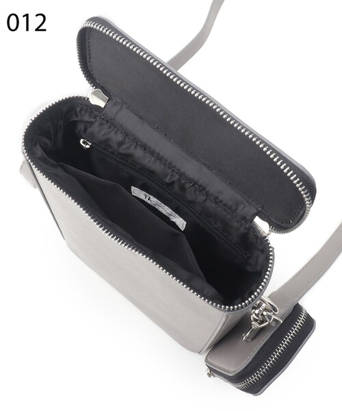 tk.TAKEO KIKUCHI(ティーケータケオキクチ)の「◆ZIPスクエアショルダーバッグ(ショルダーバッグ・メンズ・ブラック/グレー・00)」の8枚目の写真