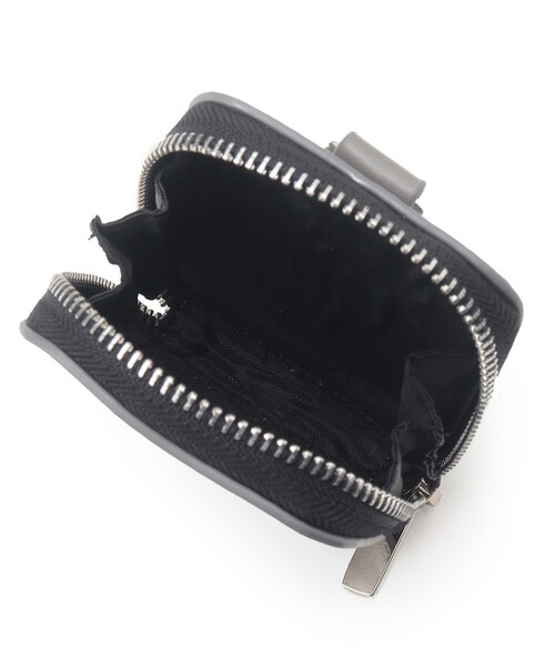 tk.TAKEO KIKUCHI(ティーケータケオキクチ)の「◆ZIPスクエアショルダーバッグ(ショルダーバッグ・メンズ・ブラック/グレー・00)」の11枚目の写真