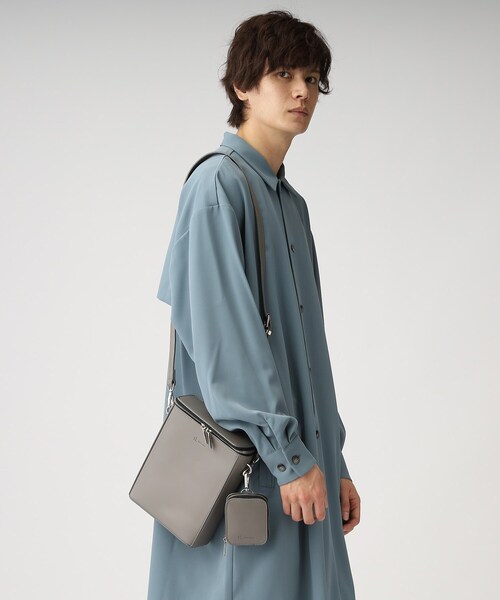 tk.TAKEO KIKUCHI(ティーケータケオキクチ)の「◆ZIPスクエアショルダーバッグ(ショルダーバッグ・メンズ・ブラック/グレー・00)」の15枚目の写真