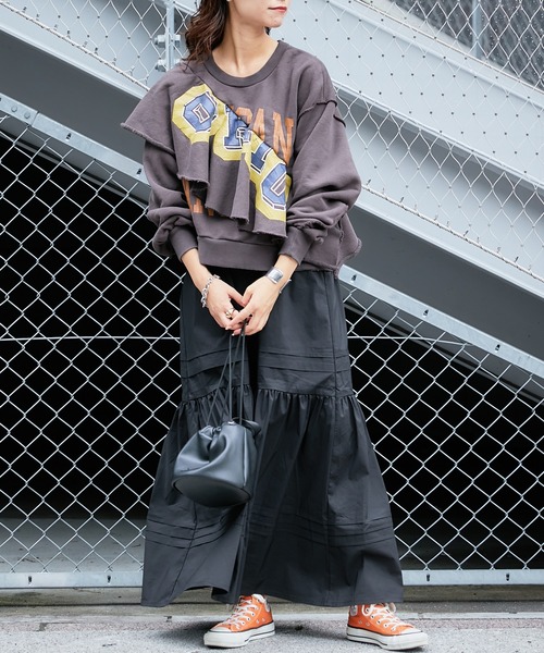 【美品】etsinta リメイクフリルスウェット etsinta tシャツ 「etsinta」リメイクフリルオーバースウェット