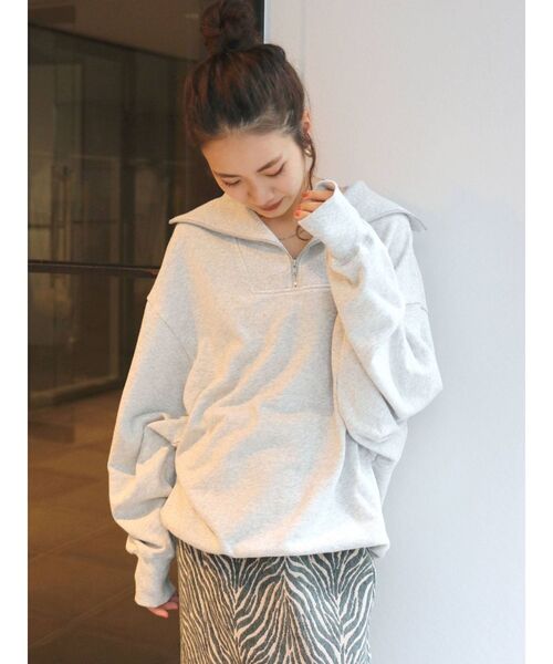 Ungrid（アングリッド）の「【WEB限定】ジップルーズスウェット（スウェット・レディース・ライトグレー/ブラック/ブラウン/ピンク/グリーン・FREE）」の3枚目の写真