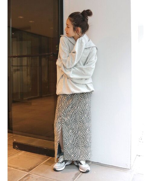 Ungrid（アングリッド）の「【WEB限定】ジップルーズスウェット（スウェット・レディース・ライトグレー/ブラック/ブラウン/ピンク/グリーン・FREE）」の8枚目の写真