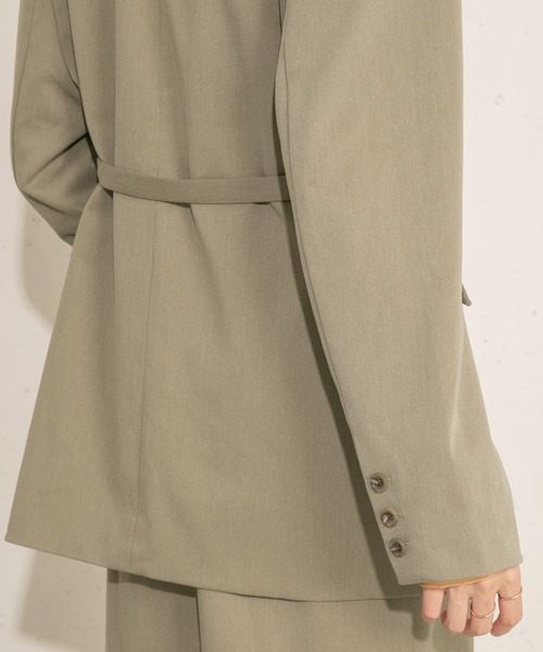 KBF(ケイビーエフ)の「ワークディティールブレザー(テーラードジャケット・レディース・チャコールグレー/ベージュ系その他・ONE)」の7枚目の写真