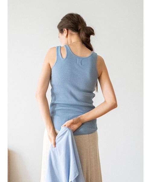 Ungrid（アングリッド）の「パット付きアシメデザインテレコタンクトップ（タンクトップ・レディース・ブラック/アイボリー/オレンジ/ブルー・FREE）」の11枚目の写真