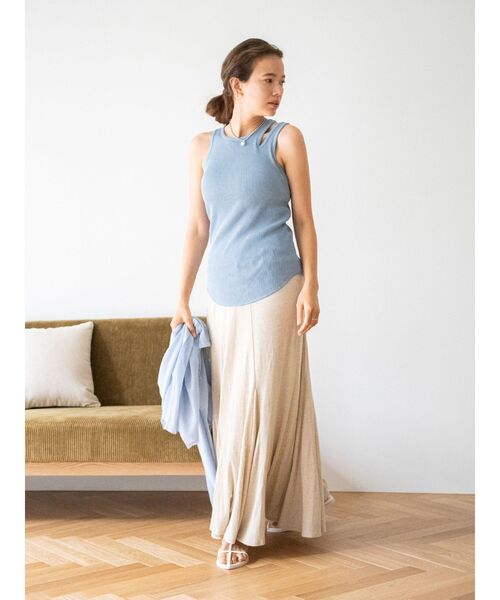 Ungrid（アングリッド）の「パット付きアシメデザインテレコタンクトップ（タンクトップ・レディース・ブラック/アイボリー/オレンジ/ブルー・FREE）」の8枚目の写真