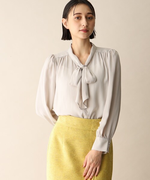 OPAQUE.CLIP（オペークドットクリップ）の「◆ドットジャカードボウタイブラウス（シャツ/ブラウス・レディース・ダークグリーン/ネイビー/ナチュラル・38）」の2枚目の写真