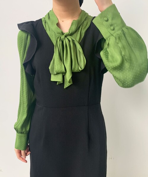 OPAQUE.CLIP（オペークドットクリップ）の「◆ドットジャカードボウタイブラウス（シャツ/ブラウス・レディース・ダークグリーン/ネイビー/ナチュラル・38）」の4枚目の写真