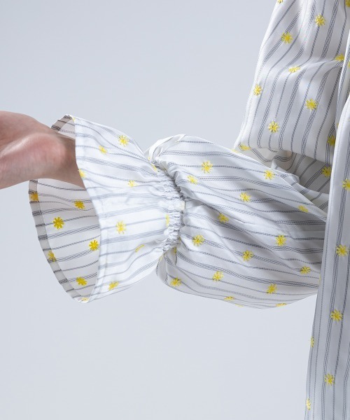 DOUBLE STANDARD CLOTHING（ダブルスタンダードクロージング）の「DSC/ フラワー刺繍ブラウス（シャツ/ブラウス・レディース・イエロー/オフホワイト・36/38）」の22枚目の写真