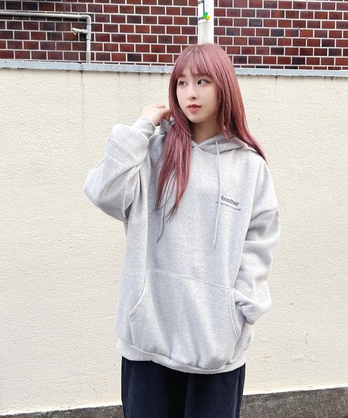 Figments(フィグメンツ)の「【裏起毛】Anotherパーカー(パーカー・レディース・ブラック/グレー・FREE)」の3枚目の写真