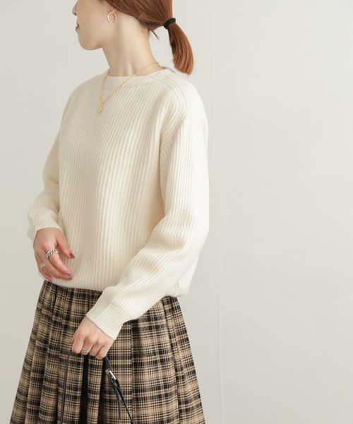 URBAN RESEARCH DOORS(アーバンリサーチドアーズ)の「モンゴリアンウール畦ニットプルオーバー(ニット/セーター・レディース・アイボリー/グレー/ブルー・MEDIUM)」の6枚目の写真