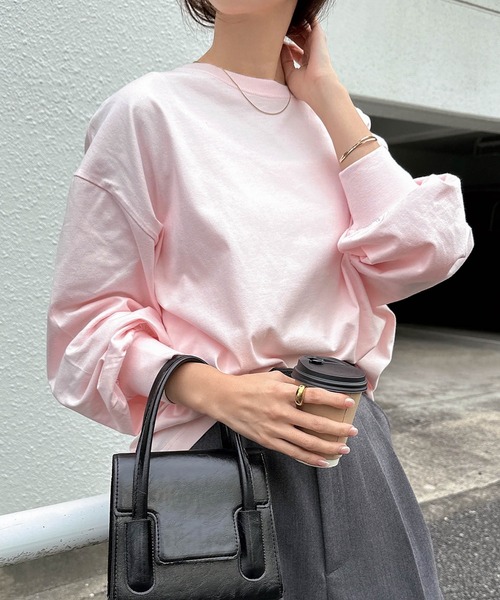 andme（アンドミー）の「【新色追加】無地ボーダーボリューム袖コットン長袖Tシャツ（Tシャツ/カットソー・レディース・チャコールグレー/ブラック/ベージュ/オフホワイト/ブルー/オートミール/スミクロ/ブラウン/ホワイト×ブラック/ベージュ系その他/ブルー系その他/ライトピンク/キナリ/ネイビー・M/L）」の14枚目の写真