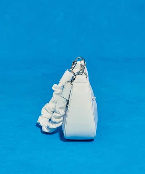 UNITED TOKYO（ユナイテッドトウキョウ）の「カスタムフリーハーフムーンバッグ(3ベルト付)（ショルダーバッグ・レディース・ブラック/ホワイト・FREE）」の21枚目の写真