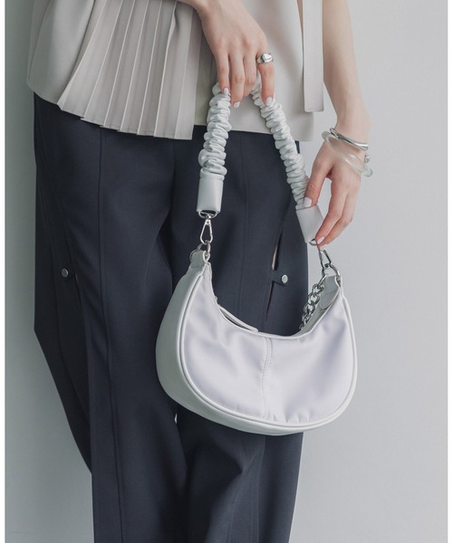 UNITED TOKYO（ユナイテッドトウキョウ）の「カスタムフリーハーフムーンバッグ(3ベルト付)（ショルダーバッグ・レディース・ブラック/ホワイト・FREE）」の5枚目の写真