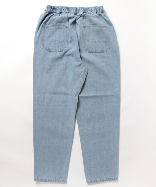 ECRIRE(エクリール)の「リラックステーパードデニムパンツ(デニムパンツ・レディース・ブルー/ネイビー/サックスブルー・L/M)」の4枚目の写真