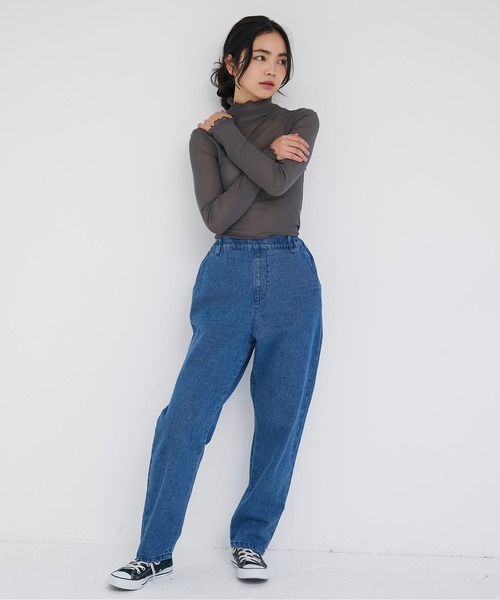 ECRIRE(エクリール)の「リラックステーパードデニムパンツ(デニムパンツ・レディース・ブルー/ネイビー/サックスブルー・L/M)」の9枚目の写真