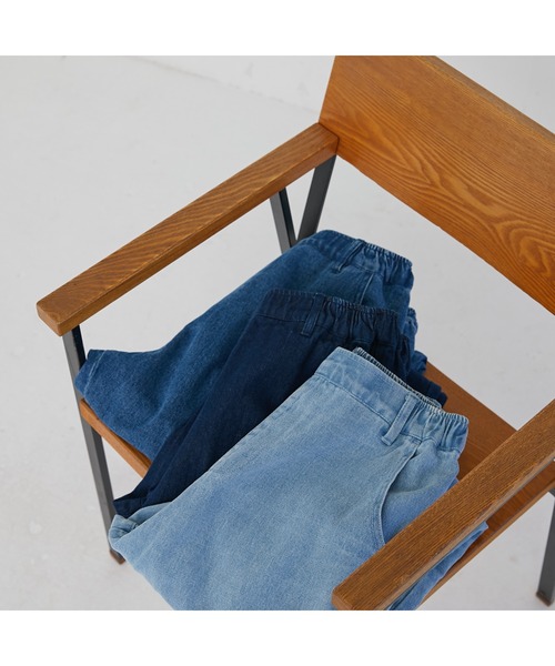 ECRIRE(エクリール)の「リラックステーパードデニムパンツ(デニムパンツ・レディース・ブルー/ネイビー/サックスブルー・L/M)」の17枚目の写真