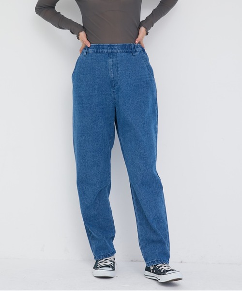ECRIRE(エクリール)の「リラックステーパードデニムパンツ(デニムパンツ・レディース・ブルー/ネイビー/サックスブルー・L/M)」の20枚目の写真