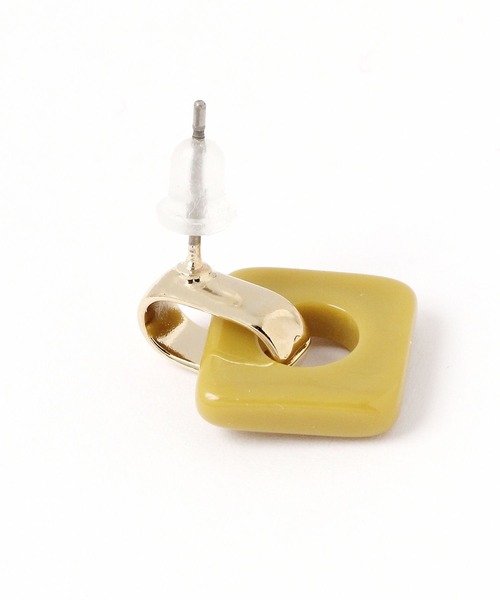 studio CLIP（スタディオクリップ）の「スクエアカラーピアス（ピアス（両耳用）・レディース・イエロー/ピンク/グレー・FREE）」の5枚目の写真