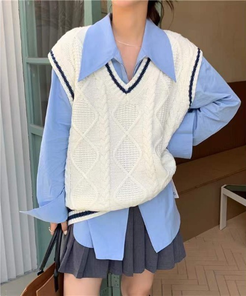 Vipoa（ヴィポア）の「BIGカラージップアップシャツ（シャツ/ブラウス・レディース・ブルー/ホワイト・FREE）」の4枚目の写真