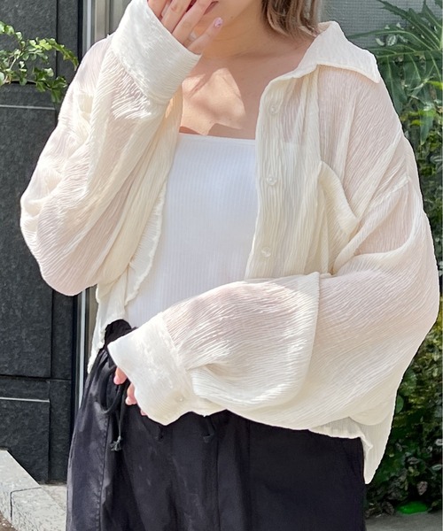 one way（ワンウェイ）の「シワ加工シア―シャツ（シャツ/ブラウス・レディース・ホワイト/ライトブルー/ライトグレー・FREE）」の2枚目の写真