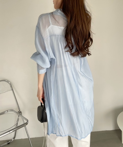 Eclat one(エクラワン)の「シアー ロングシャツ(シャツ/ブラウス・レディース・パープル/ブラック/オフホワイト/ライトブルー・FREE)」の7枚目の写真