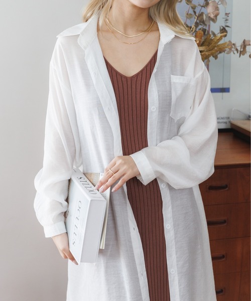 Eclat one(エクラワン)の「シアー ロングシャツ(シャツ/ブラウス・レディース・パープル/ブラック/オフホワイト/ライトブルー・FREE)」の14枚目の写真