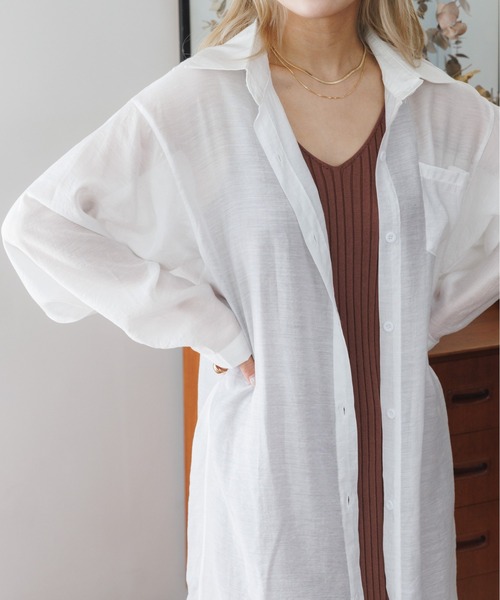 Eclat one(エクラワン)の「シアー ロングシャツ(シャツ/ブラウス・レディース・パープル/ブラック/オフホワイト/ライトブルー・FREE)」の15枚目の写真