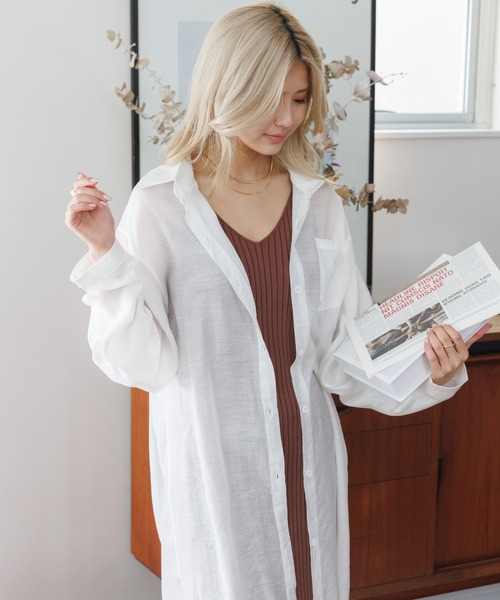 Eclat one(エクラワン)の「シアー ロングシャツ(シャツ/ブラウス・レディース・パープル/ブラック/オフホワイト/ライトブルー・FREE)」の16枚目の写真