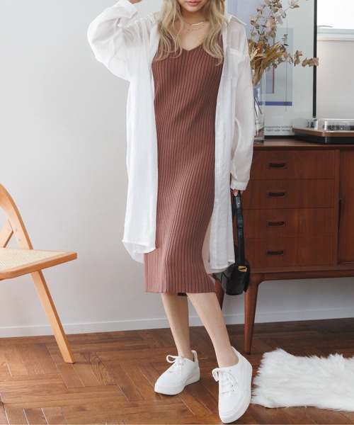 Eclat one(エクラワン)の「シアー ロングシャツ(シャツ/ブラウス・レディース・パープル/ブラック/オフホワイト/ライトブルー・FREE)」の20枚目の写真