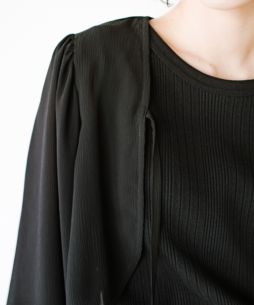 haco!（ハコ）の「前後２WAY！着るだけで二の腕カバーとオシャレ完成の万能アームボレロ（カーディガン/ボレロ・レディース・ブラック/オフホワイト・SMALL/MEDIUM/LARGE/X-LARGE）」の7枚目の写真