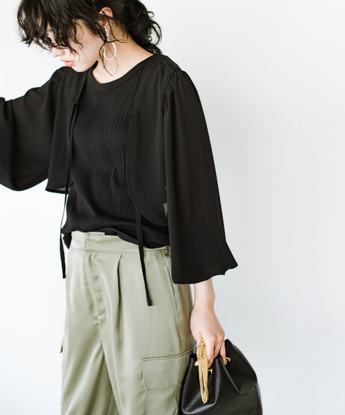 haco!（ハコ）の「前後２WAY！着るだけで二の腕カバーとオシャレ完成の万能アームボレロ（カーディガン/ボレロ・レディース・ブラック/オフホワイト・SMALL/MEDIUM/LARGE/X-LARGE）」の15枚目の写真