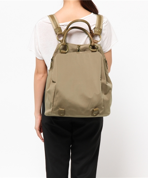 ear PAPILLONNER(イアパピヨネ)の「ニットスタンプ(バックパック/リュック・レディース・ネイビー/ベージュ/ブラック・FREE)」の5枚目の写真