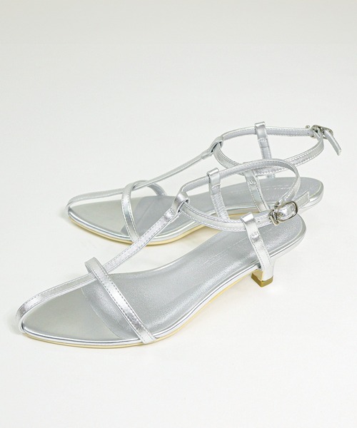 LibertyDoll（リバティードール）の「LibertyDoll / ポインテッドTストラップサンダル（サンダル・レディース・ブラック/グリーン/アイボリー/ブラウン/シルバー・S/L/M/LL）」の5枚目の写真