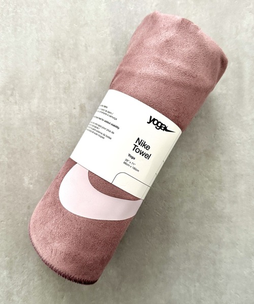 NIKE（ナイキ）の「NIKE(ナイキ)/ヨガタオル 大判タオル フィットネス トレーニング ジム ピラティス エクササイズ（スポーツグッズ・レディース・ピンク/ブラック/オレンジ・FREE）」の3枚目の写真