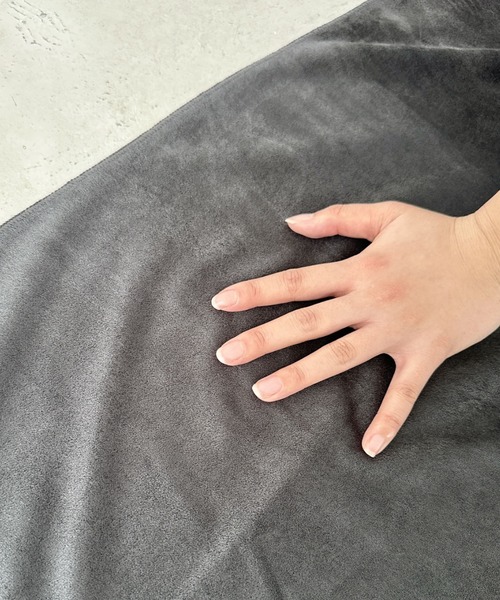 NIKE（ナイキ）の「NIKE(ナイキ)/ヨガタオル 大判タオル フィットネス トレーニング ジム ピラティス エクササイズ（スポーツグッズ・レディース・ピンク/ブラック/オレンジ・FREE）」の7枚目の写真