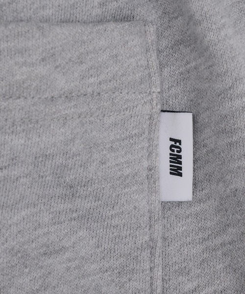 FCMM(エフシーエムエム)の「【日本限定アイテム】EMBLEM SWEAT PANTS/エンブレムスウェットパンツ(スウェットパンツ・メンズ・ブラック/オートミール/グレー・LARGE/MEDIUM)」の15枚目の写真
