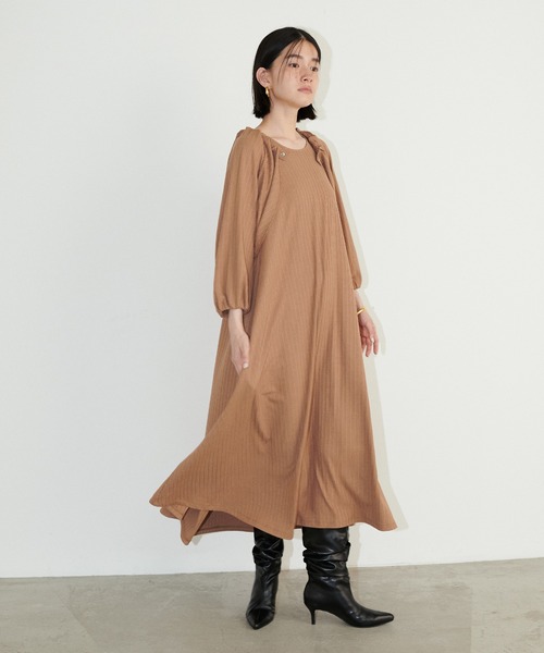 LARUTA(ラルータ)の「【LARUTA】テレコセパレートワンピース(ワンピース・レディース・オリーブ/ブラック/キャメル・MEDIUM/LARGE)」の2枚目の写真